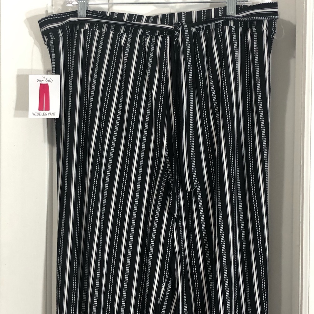 Bobbie Brooks  black white stripe wide leg pants - Picture 8 of 8
